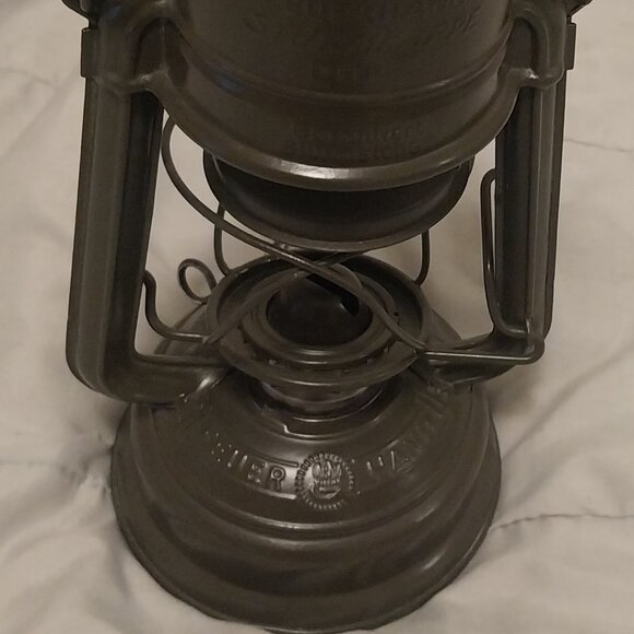 VINTAGE FEUERHAND STURMKAPPE DBP WITH ORIGINAL AMBER GLOBE - Picture 1 of 12